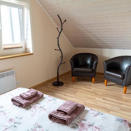 Cosy Family Guesthouse With Sauna And Garden Курессааре Екстер'єр фото