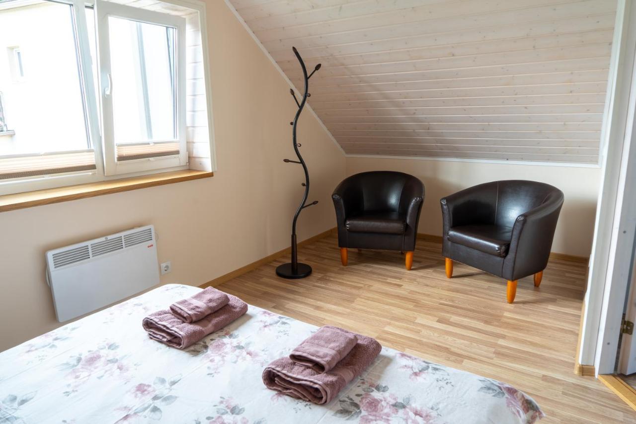 Cosy Family Guesthouse With Sauna And Garden Курессааре Екстер'єр фото